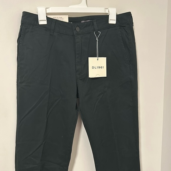 NWT Men’s DL1961 Ivan Slim Chino Pant Size 33 Inseam 34 - Picture 1 of 6
